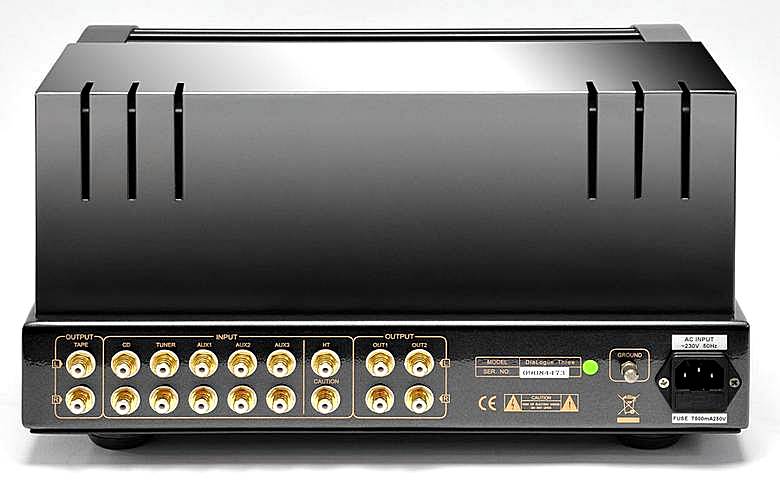 PrimaLuna DiaLogue Three preamplifier 2